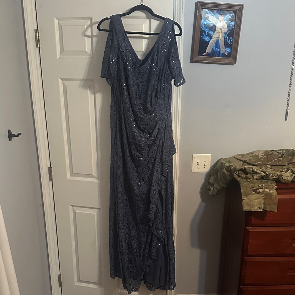 Elegant Dark wedgewood, dark gray Lace Gown